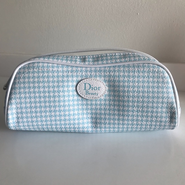 Kept unused: กระเป๋าใส่เครื่องสำอางค์ของ Dior ของแท้ 💯 สีฟ้า