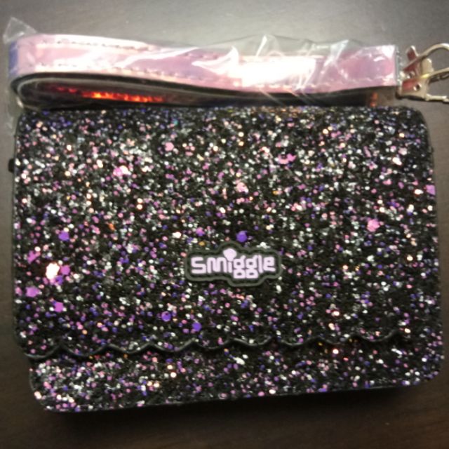 SMIGGLE กระเป๋าสตางค์ พร้อมสายคล้องคอ