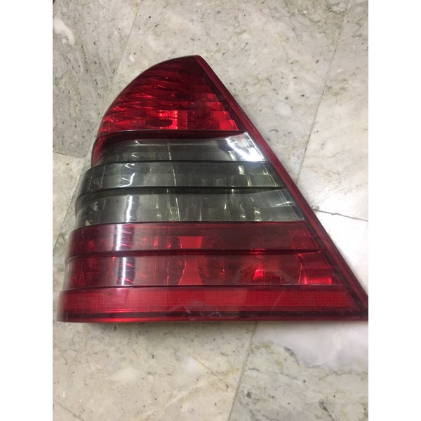 ไฟท้ายคริสตัลฝั่งซ้าย W202