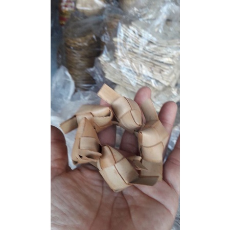Tipat sari/ 5 ชิ้น**