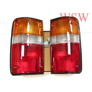 ไฟท้าย โตโยต้า ไมตี้เอ็กซ์ ปี 1989-1997 (ฝาสามสี) ข้าง/คู่ TOYOTA HILUX MIGHTY-X PICKUP MK3 TAIL LIGHT