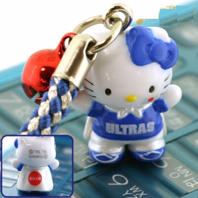 แท้ 100% จากญี่ปุ่น พวงกุญแจ สายเชือก ซานริโอ้ เฮลโล คิตตี้ Sanrio Hello Kitty x ULTRAS Netsuke Cell Phone Strap