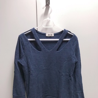 เสื้อแขนยาวแขนระบาย