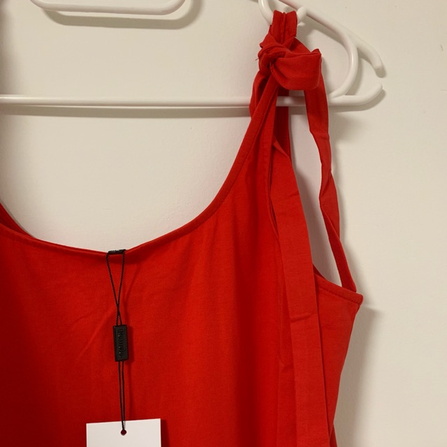 Pomelo - Dress สีแดง ผูกโบว์ มือ 1 จาก shop