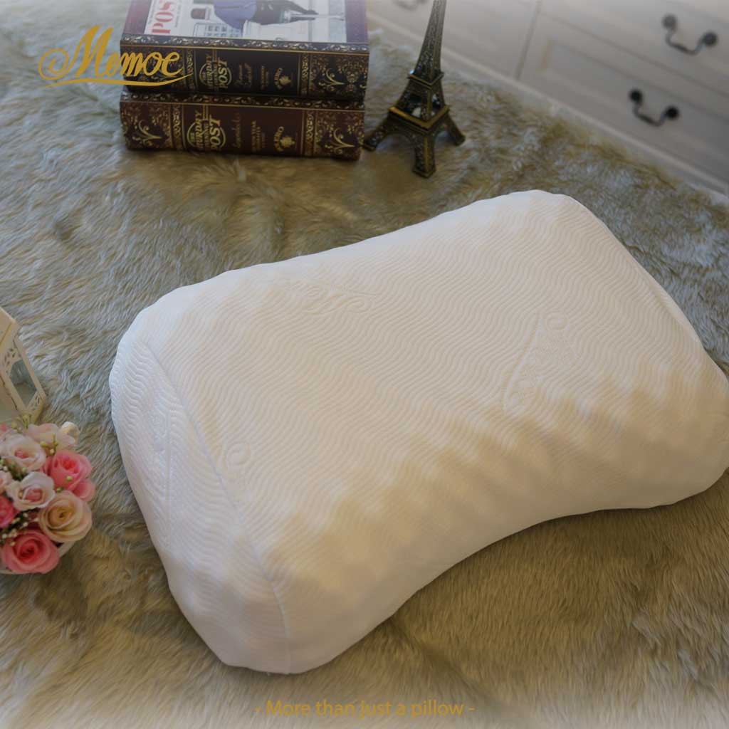 หมอนยางพารา Latex C - สัมผัสความสบายด้วย มีปุ่มนวดทรง C curve ที่ช่วยประคองศีรษะและไหล่ของคุณ