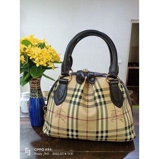 Burberry 2way used bag like new good condition good price