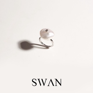 SWAN - Baroque Pearl with Stone Ring แหวนเงินแท้ ชุบทอง14K มุกแท้ มุกบารอค มุกน้ำจืด ฝังเพชรคิวบิกเซอร์โคเนีย cubic zirc