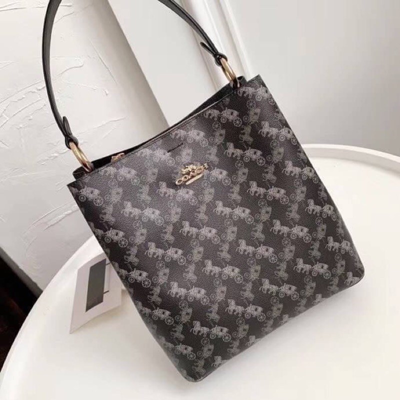 💥COACH TOWN BUCKET BAG WITH HORSE AND CARRIAGE PRINT