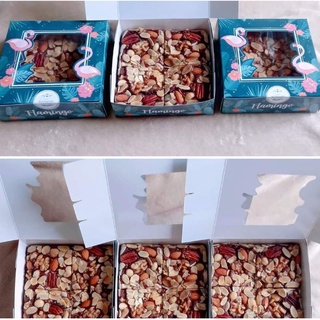 บราวนี่หน้ารวมพิเศษ 1 ปอนด์ /Special Mixed Nuts Brownie