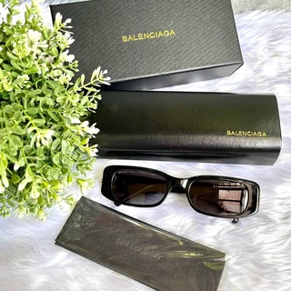 New😍😍BALENCIAGA ทรงเหลี่ยม มงลง👑👑(หมด)​