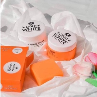 Light White Body Cream เซ็ทครีมไลท์ไวท์ [ไวท์ไวท์แพ็คเกจใหม่] ครีมผิวขาว ไวท์ครีม พร้อมส่ง