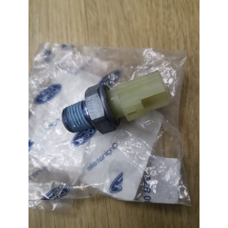 สวิตช์แรงดันน้ํามัน 1PIN PART FORD RANGER T6 , T8 , TRANSIT [ 3S7Z-92-78A , U202 18 501 ]