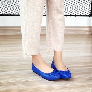 รองเท้าหนังแกะ ICONIQ รุ่น Leah Flat Comfy Balerina in Absolute Zero Blue