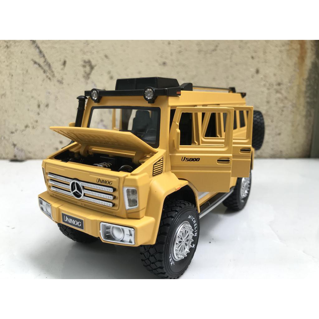 โมเดล Mercedes-Benz Unimog U5000 1:28
