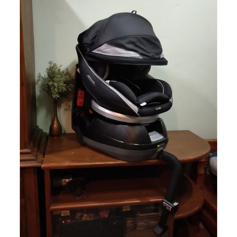 Car seat คาร์ซีท Combi รุ่น Neroom NC-570
