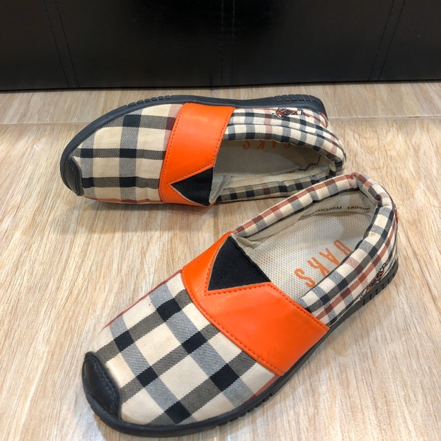 รองเท้าเด็กมือสอง Daks แท้💯%