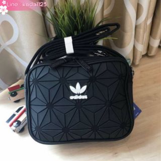 Adidas Originals 3D Mini Airliner Style Shoulder Bag ของแท้ ราคาถูก