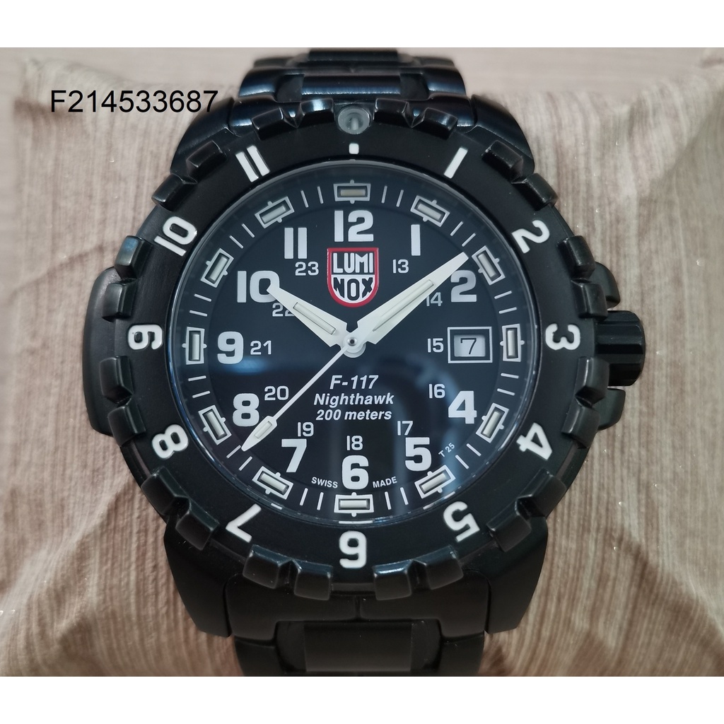 LUMINOX F-117 Nighthawk 6402 (by jowatch168)