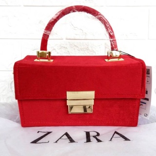 New Zara Crossbody Mini Bag กระเป๋าทรงกล่องผ้าลูกฟูก 🍭