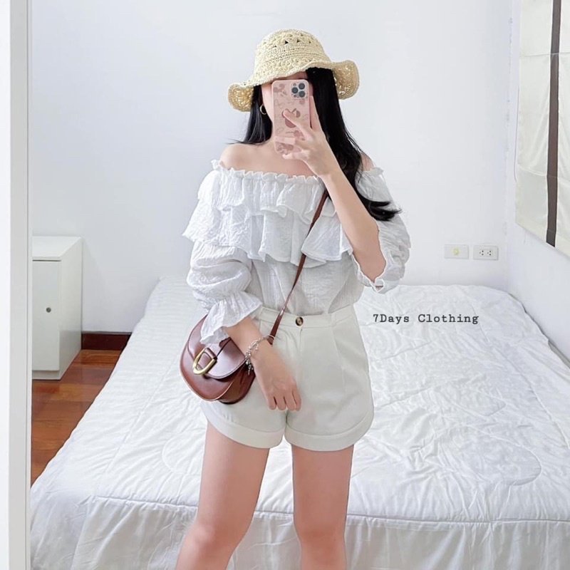 7Days Clothing : เสื้อปาดไหล่ระบาย