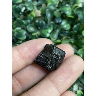 (Z)พลอยธรรมชาติ แบล็ค ทัวมาลีน(Black Tourmaline) พลอยแท้100% น้ำหนัก 31.00 กะรัต