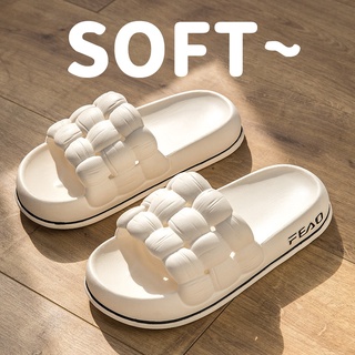 Shoes Studios มาใหม่❗️❗️รองเท้าแตะดีเทลถักลายตาราง🏁 นุ่มนิ่ม…