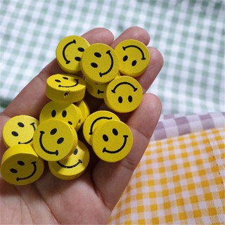 1A 😆 ลูกปัดไม้หน้ายิ้ม smiley สีเหลือง แพ็ค 5 ชิ้น