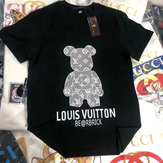 tshirtเสื้อยืดคอกลมฤดูร้อนReady Stock !  Louis Vuitton !  Men and women Comfortable Fashion T-Shirt Short Sleeve NDNNSto