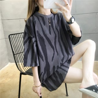 เสื้อ oversize ลายเสือ
