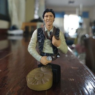 STAR WARS GENTLE GIANT BUST UPS HAN SOLO with CEREMONIAL MEDAL