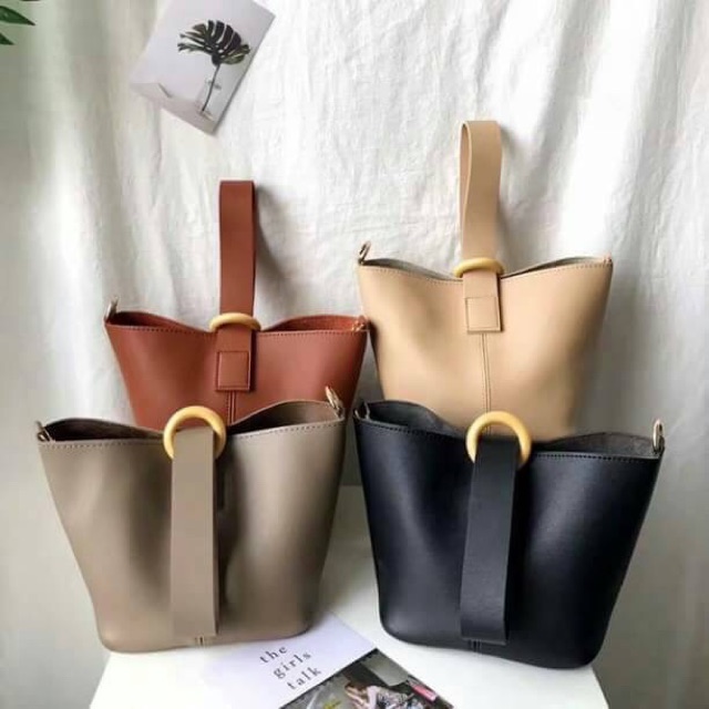 กระเป๋า Paris Calling