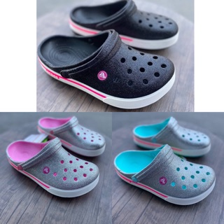 Crocs🐊รองเท้าพร้อมส่ง ใส่เบาสบาย ลุยน้ำได้