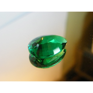 มรกต พลอย Columbia โคลัมเบีย Green Emerald very fine lab made PEAR shape 18x25 มม mm...34 กะรัต (2 เม็ด carats )