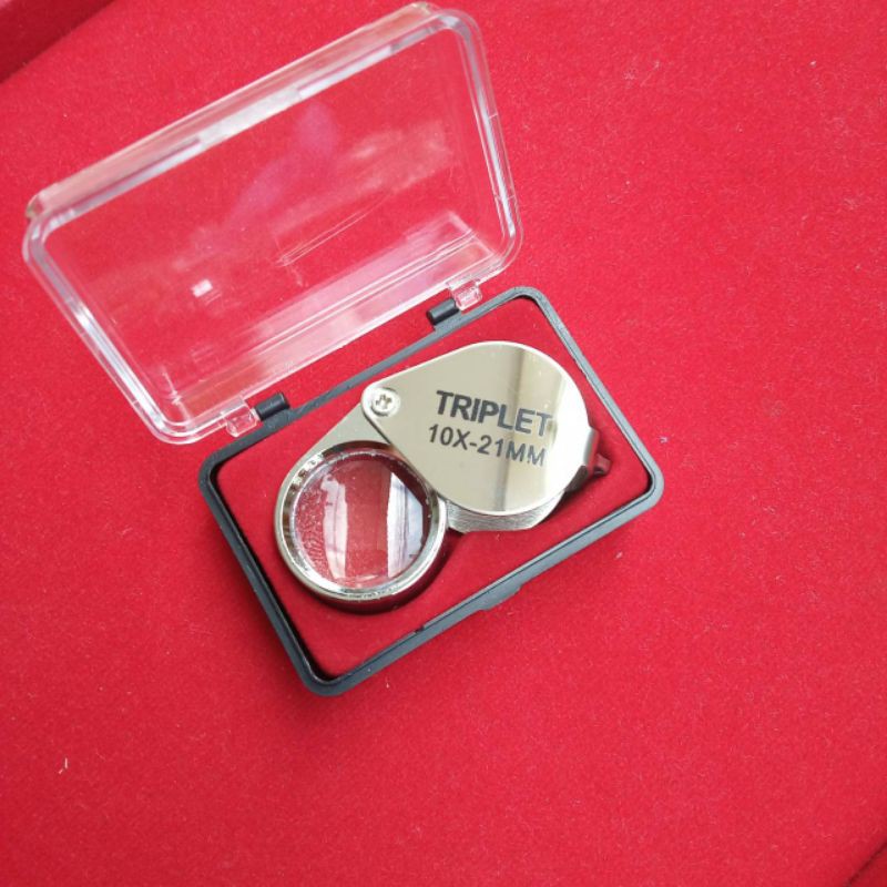 กล้องส่องพระ ส่องเพชร เลนส์แก้วใสๆ บอดี้โลหะ สวยวินเทจ พร้อมกล่องใส่ สวยงาม ร้อยเดียว คุ้มมากค่ะ
ราค