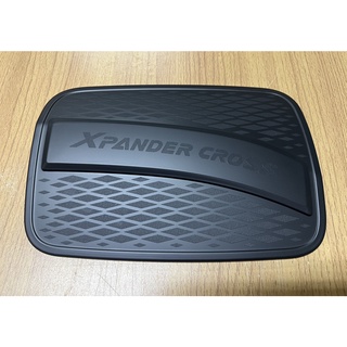 ครอบฝาถังน้ำมัน Xpander Cross 2020-2021 สีดำด้าน,ชุบ