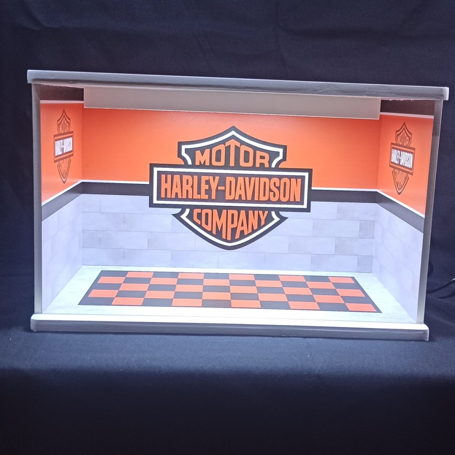 DIORAMA GARAGE Harley Davidson Motorcycle GARAGE Scale 1-12