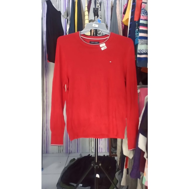 Tommy Hilfiger เสื้อกันหนาวแขนยาว ผ้าถัก สีแดง