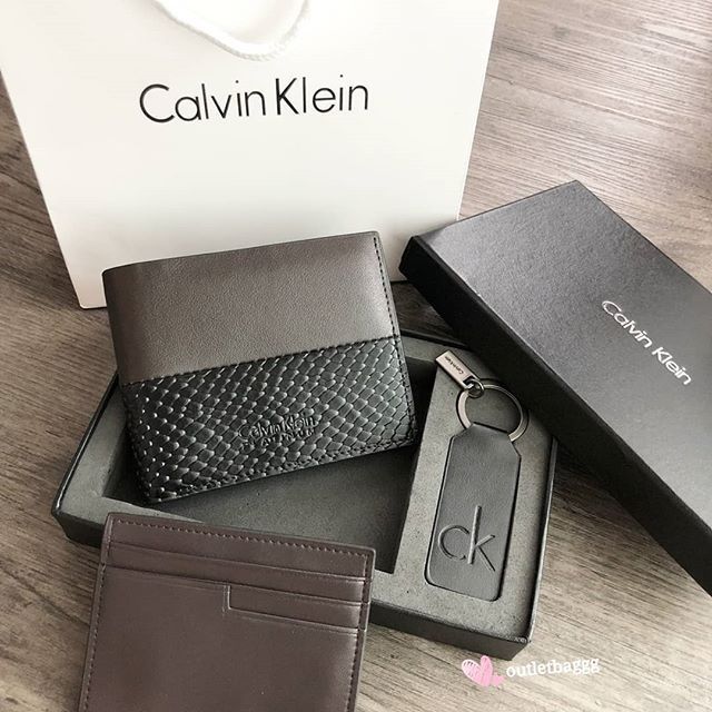Calvin Klein Short Wallet with Key Set