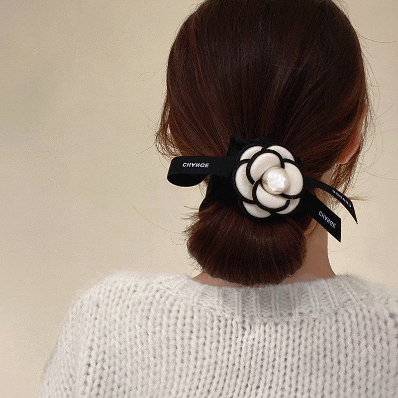 [Magpie] ยางรัดผม ประดับไข่มุก ดอกคามิเลีย ขนาดเล็ก สไตล์เกาหลี คลาสสิก หรูหรา เครื่องประดับ สําหรับผู้หญิง