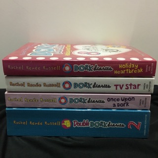 Dork Diaries หนังสือมือ 2 อ่านสนุกมาก สภาพดี มือเดียว ห่อปกใสทุกเล่ม สนใจสอบถามเพิ่มเติมได้ค่ะ