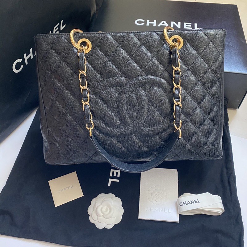 Chanel gst black ghw