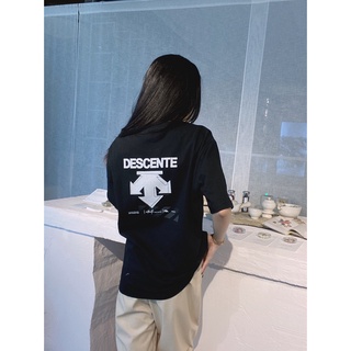 [S-5XL]Descente เสื้อยืดแขนสั้น พิมพ์ลายโลก แฟชั่นฤดูใบไม้ผลิ และฤดูร้อน สําหรับผู้ชายและผู้หญิง