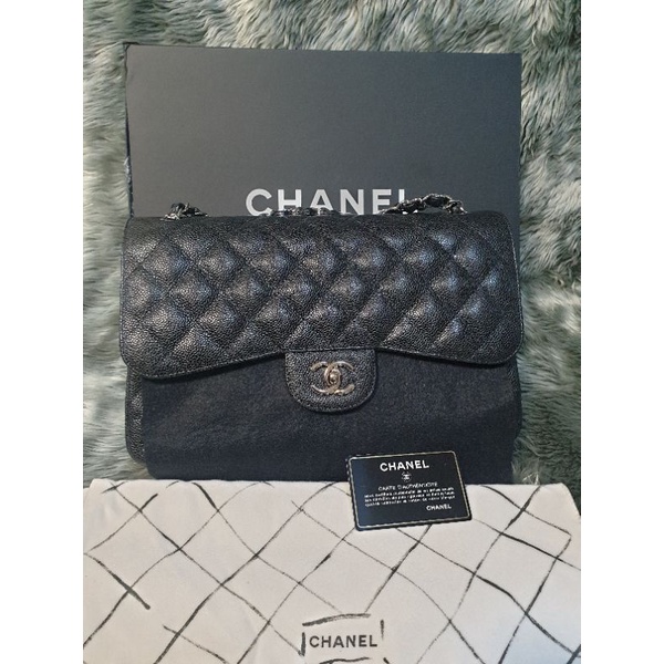 chanel classic jumbo flap Caviar bag