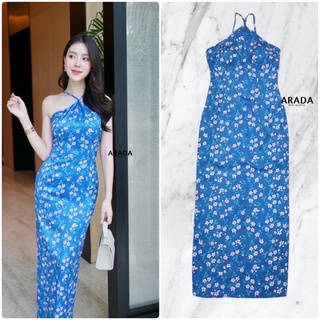 maxidress ผ้าซาตินสีน้ำเงิน พิมพ์ลายดอกไม้ งานป้าย Arada