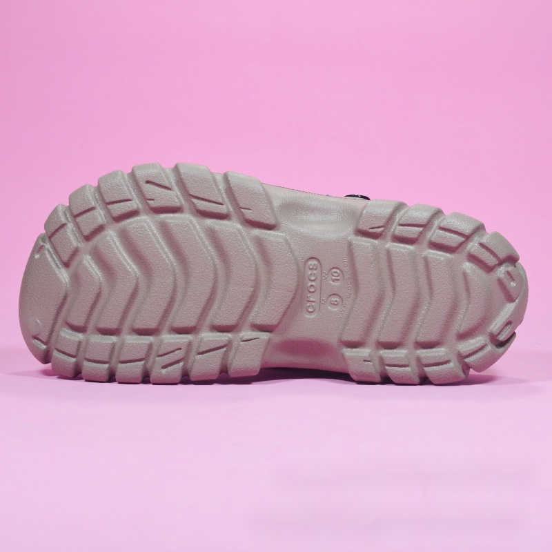 รองเท้า croc ผู้ชาย CLASSIC ALL-TERRAIN รองเท้าหัวโตผู้หญิง cross รองเท้าชายหาด น้ําหนักเบา ใส่สบาย เหมาะกับการเดินทาง สําหรับผู้ชาย#202651
