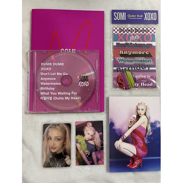 Jeon Somi อัลบั้มแรก XOXO