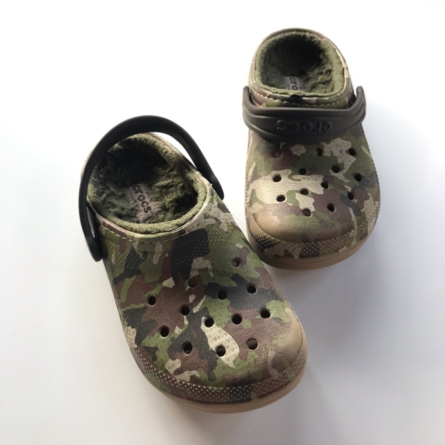 รองเท้า Crocs เด็กมือ 2 Size• 17 Cm.