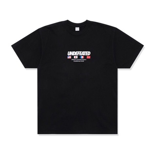 เสื้อยืดแขนสั้นลําลอง ทรงหลวม พิมพ์ลายโลโก้ตัวอักษร undefeated สําหรับผู้ชาย และผู้หญิง