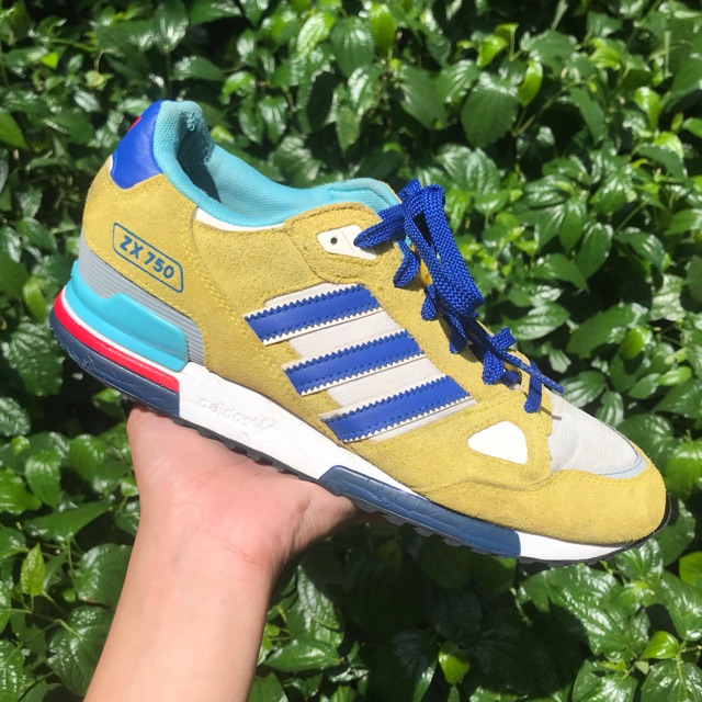 รองเท้ามือสอง adidas zx750