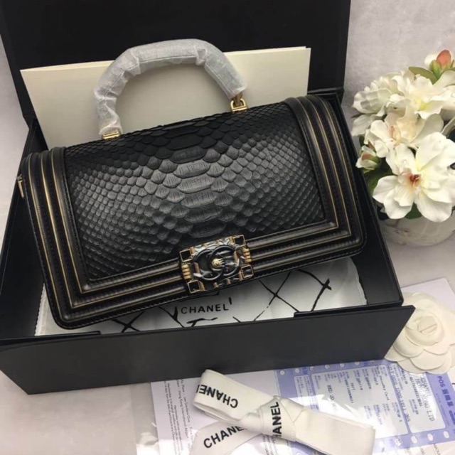 กระเป๋าถือ Chanel เกรด Top Hiend  หนังงูเกล็ดแท้ สวยมาก 🎉